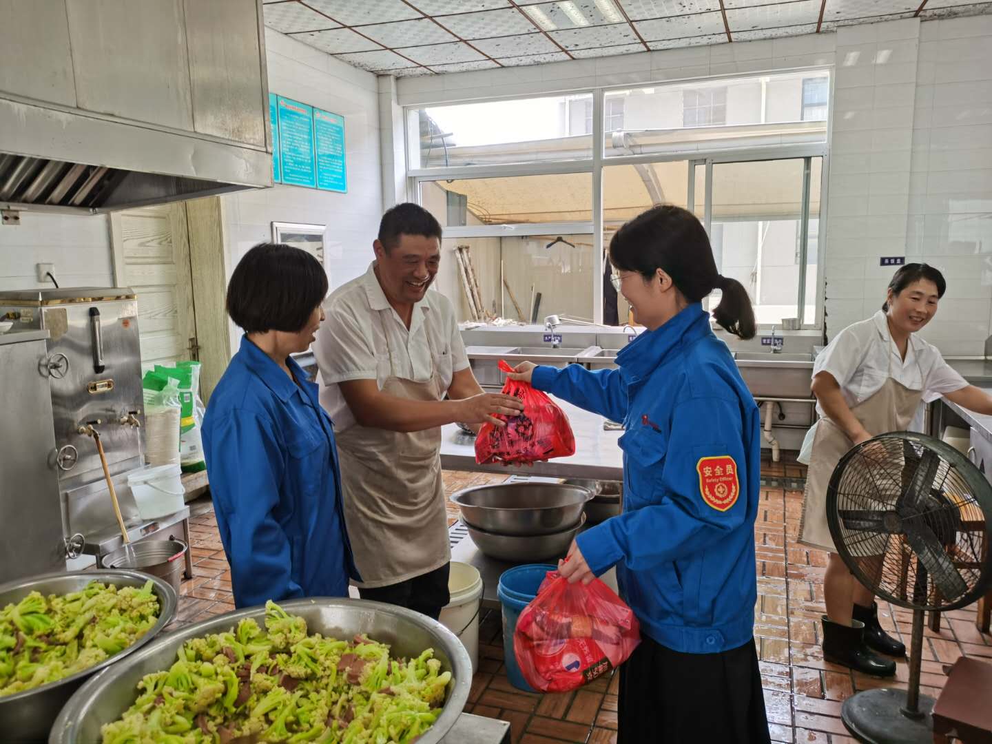 159719531578711127jC.jpg 微(wēi)信圖片_20200812091040.jpg